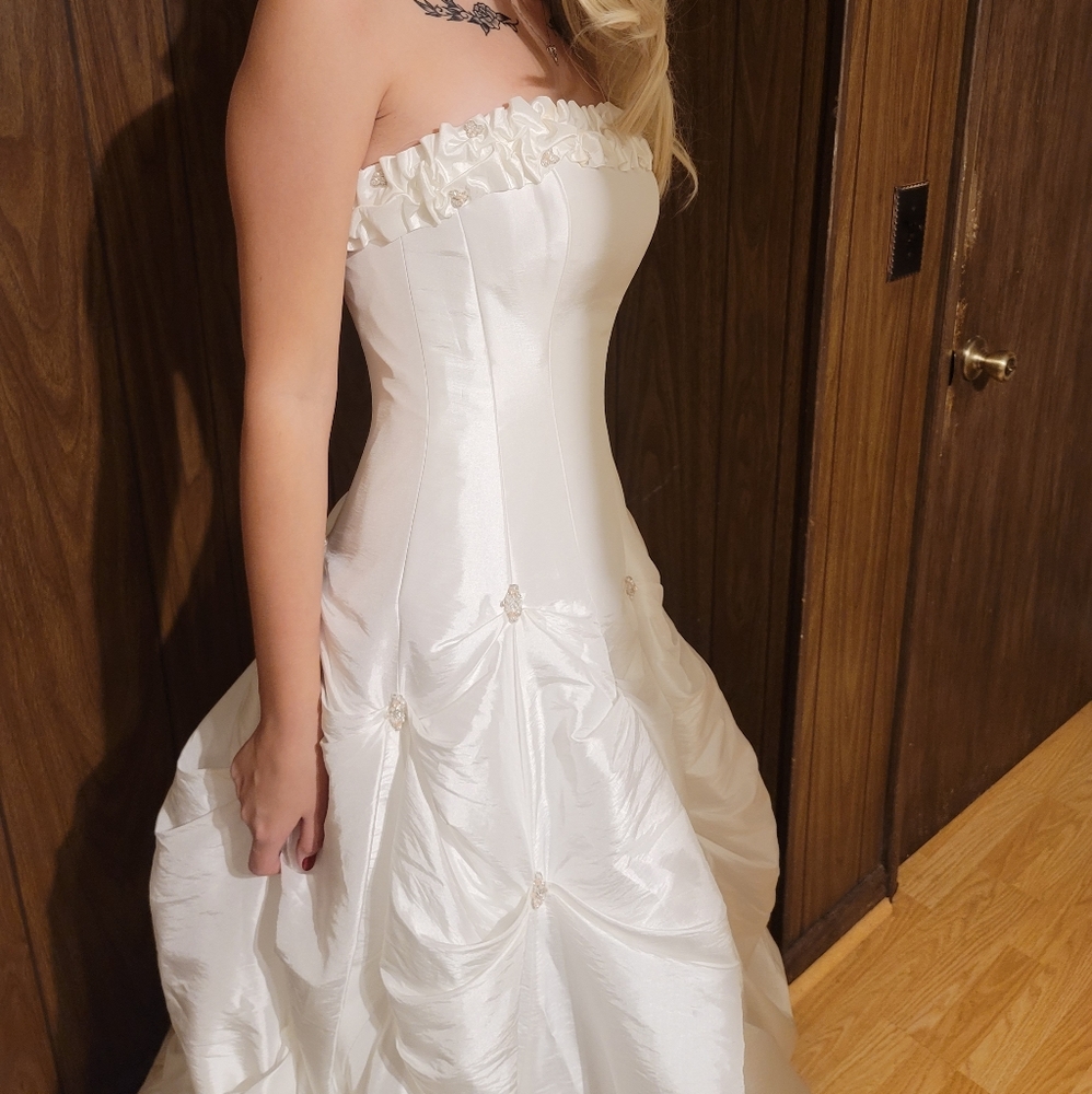 Wedding Dress Maggie Sottero Size 8 - Picture 13 of 16